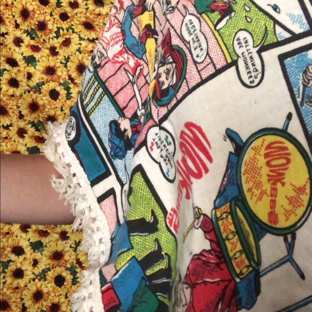 Comic shawl